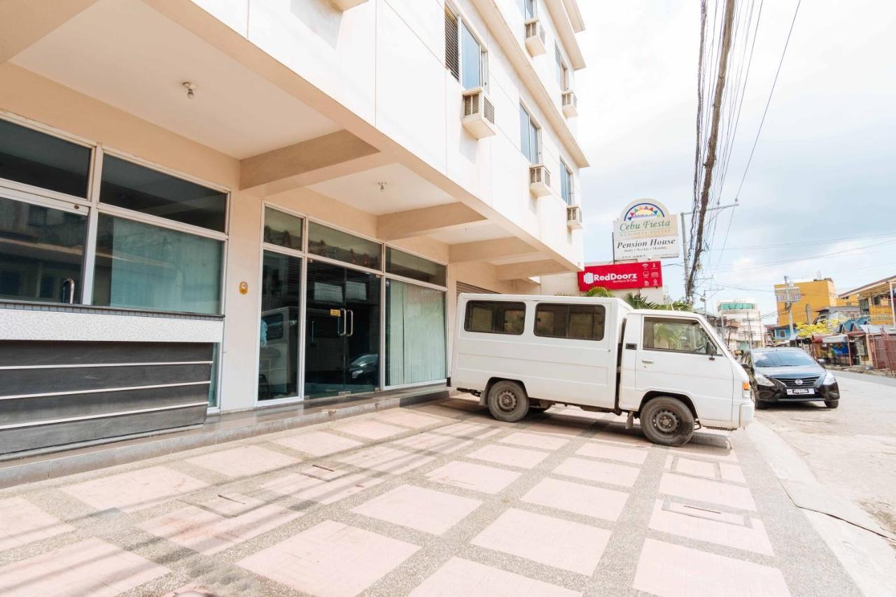 Reddoorz @ Bonifacio St Cebu Hotel Exterior foto